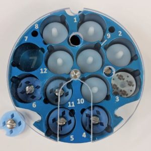 Cryo-EM Grid Storage Pucks