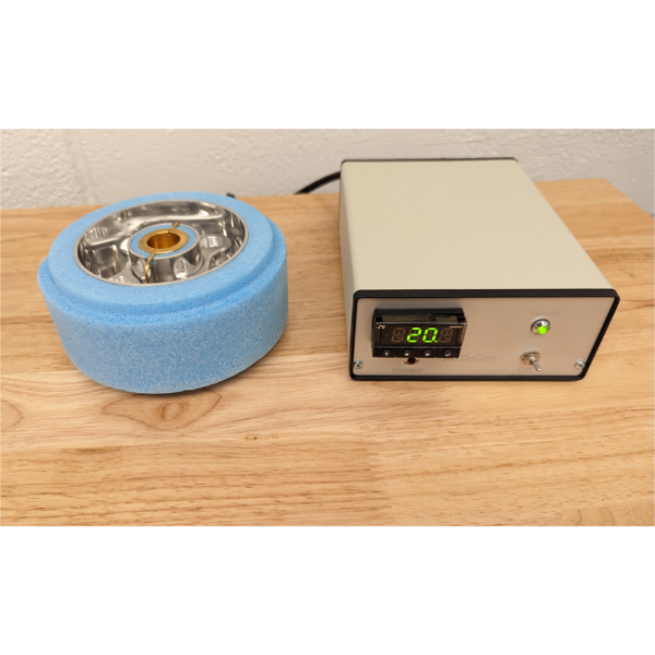 Cryostat Temperature Controller With Cryostat
